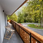The Woodland Nook - Two Bedroom With Balcony * ボーヒニ