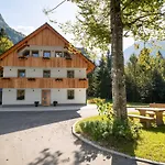 アパート The Woodland Nook - Two Bedroom With Balcony *