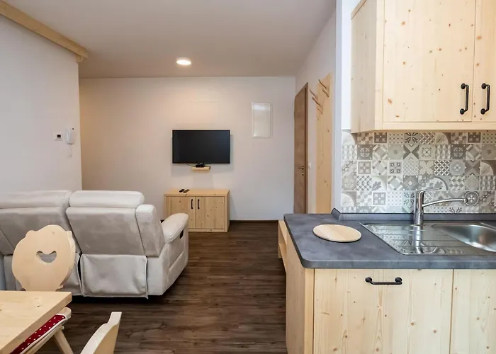 The Woodland Nook - Two Bedroom With Balcony Апартаменты Бохинь