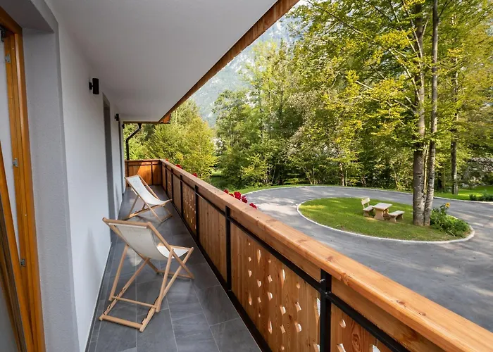 The Woodland Nook - Two Bedroom With Balcony * Бохинь